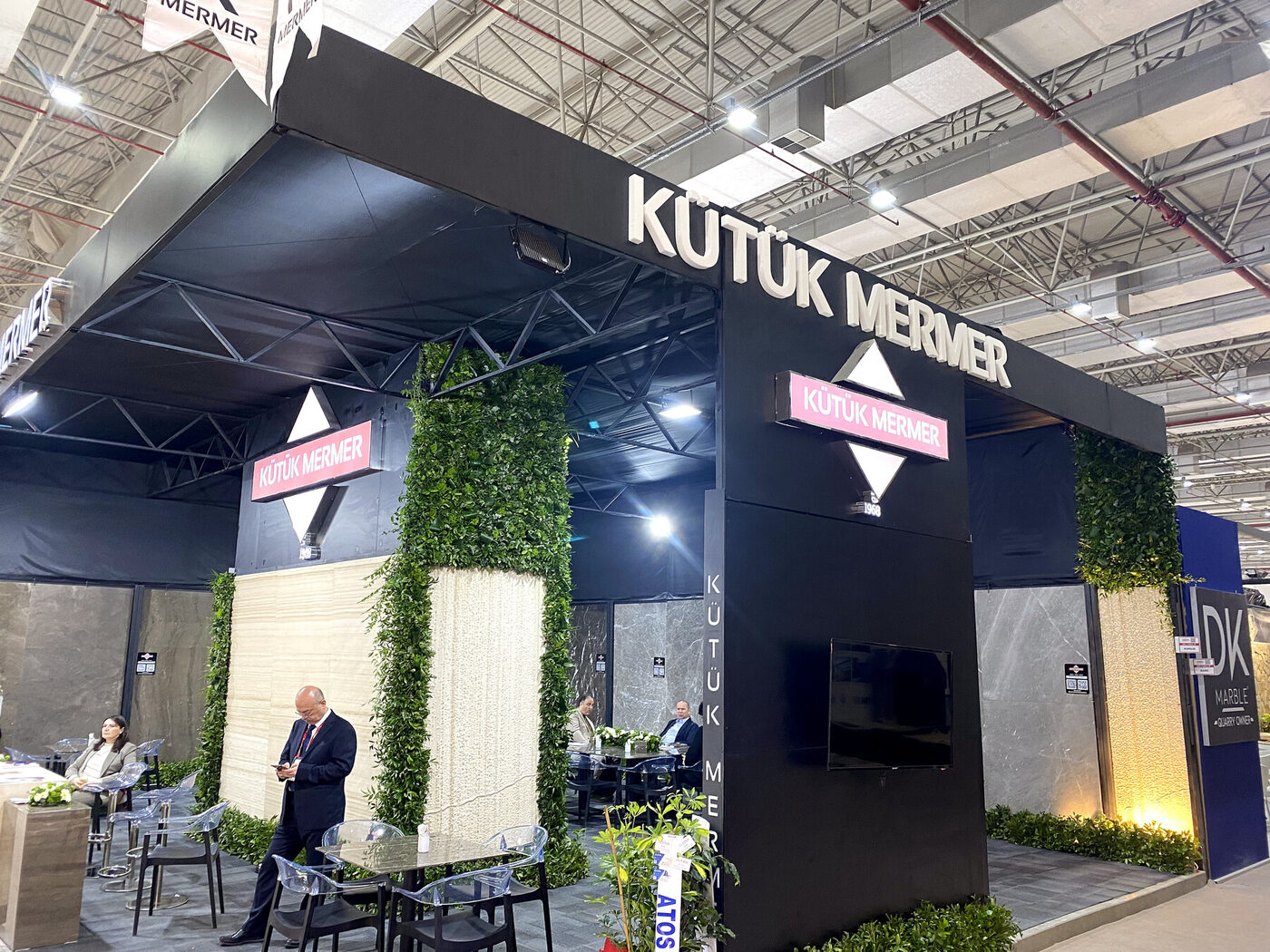 Kütük Mermer fuar standı