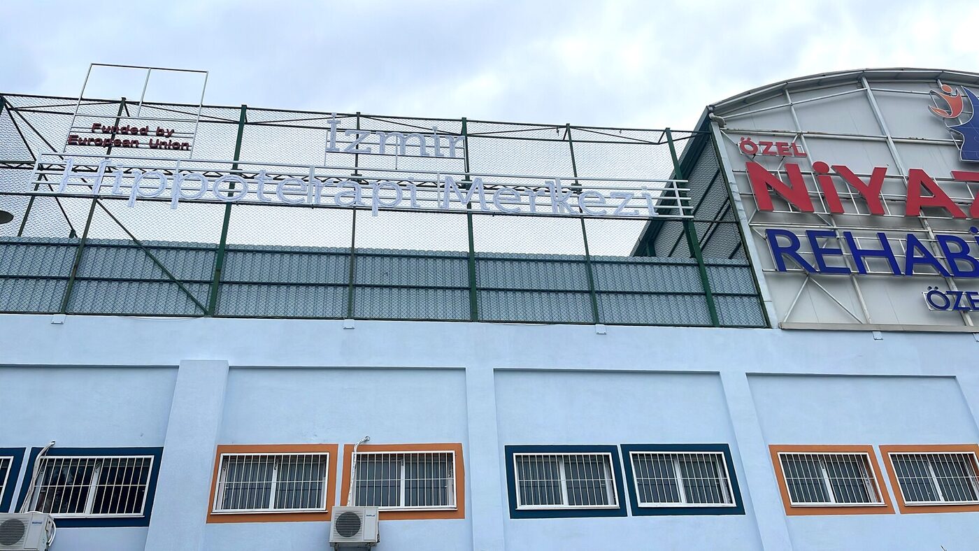 Niyazoğlu Rehabilitasyon Merkezi gündüz bina cephesi - GCM Nova